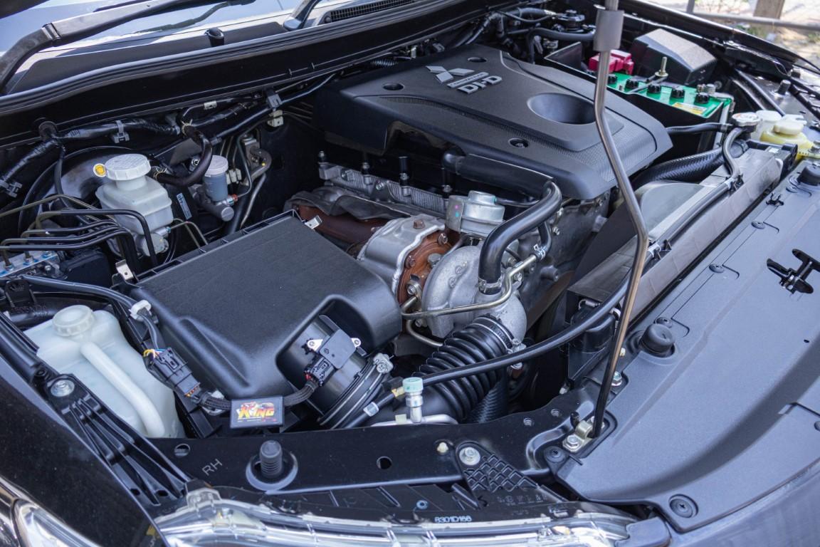 Mitsubishi Triton Doublecab 2.4 GLS Limited Plus M/T 2017 *RK1885*
